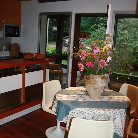 Petite Maison De Charme Dans Domaine Boisé *