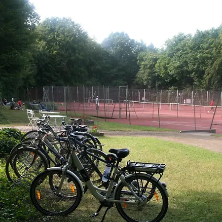 Petite Maison De Charme Dans Domaine Boise Vakantiehuis *
